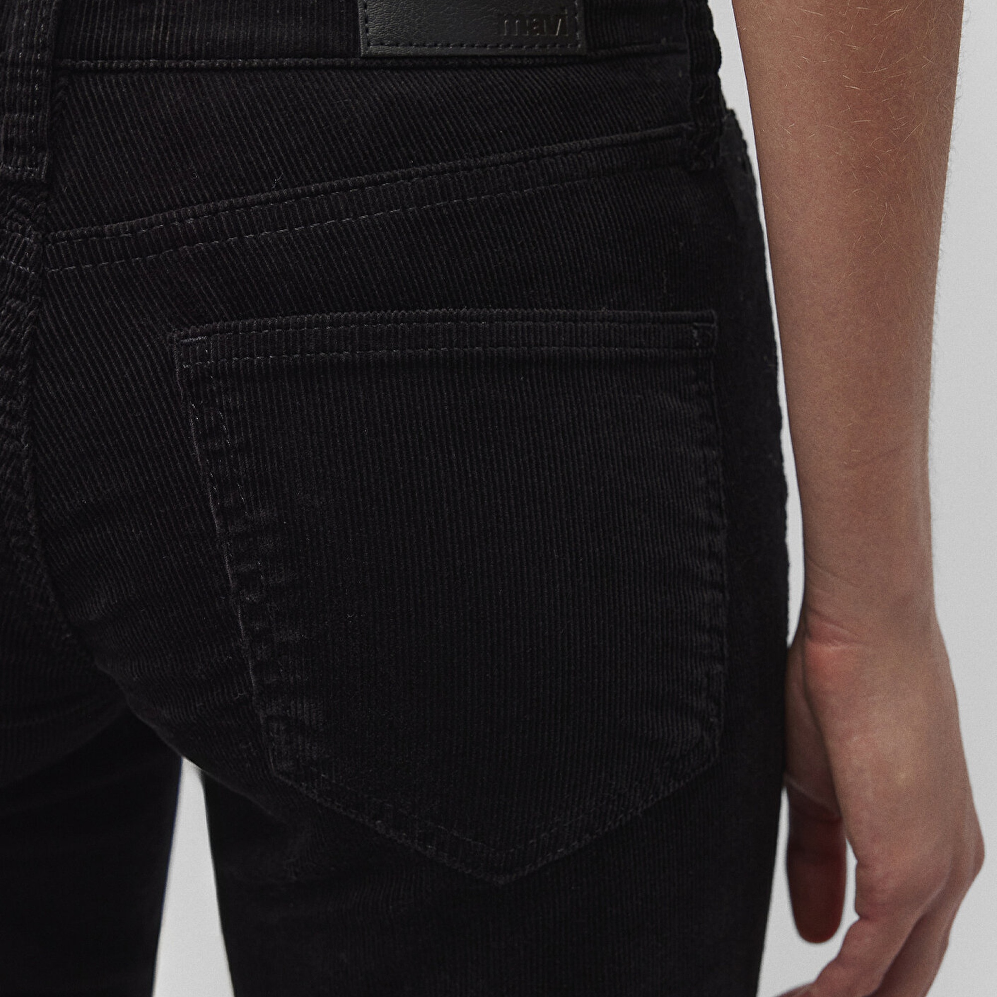 Mavi Mona Siyah Kadife Pantolon 1049782991