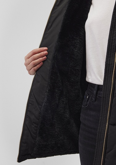  Mavi Suni Kürk Detaylı Siyah Şişme Mont 1110100-900