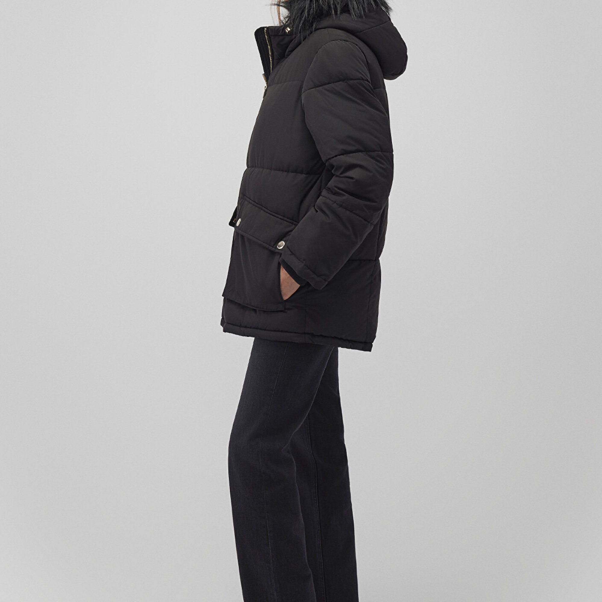 Mavi Suni Kürk Detaylı Siyah Şişme Mont 1110100-900