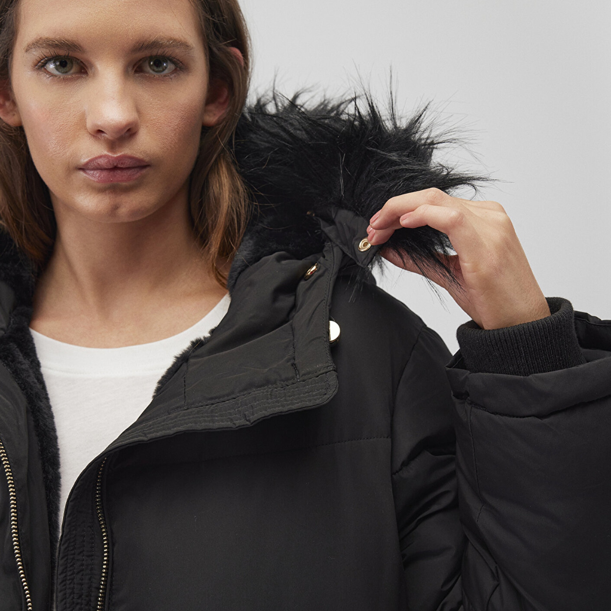 Mavi Suni Kürk Detaylı Siyah Şişme Mont 1110100-900