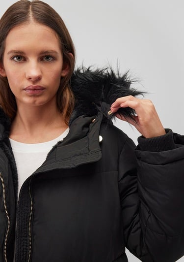  Mavi Suni Kürk Detaylı Siyah Şişme Mont 1110100-900