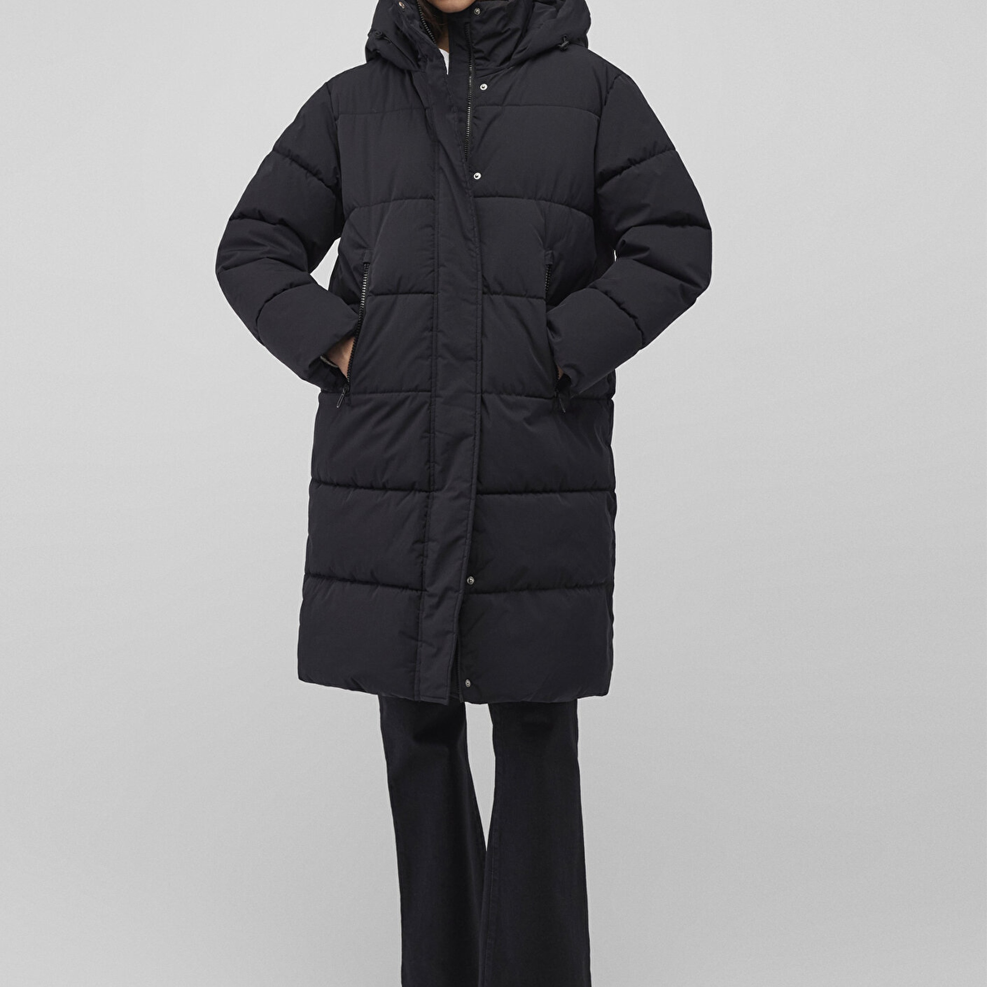 Mavi Kapüşonlu Siyah Uzun Şişme Mont 1110228-900