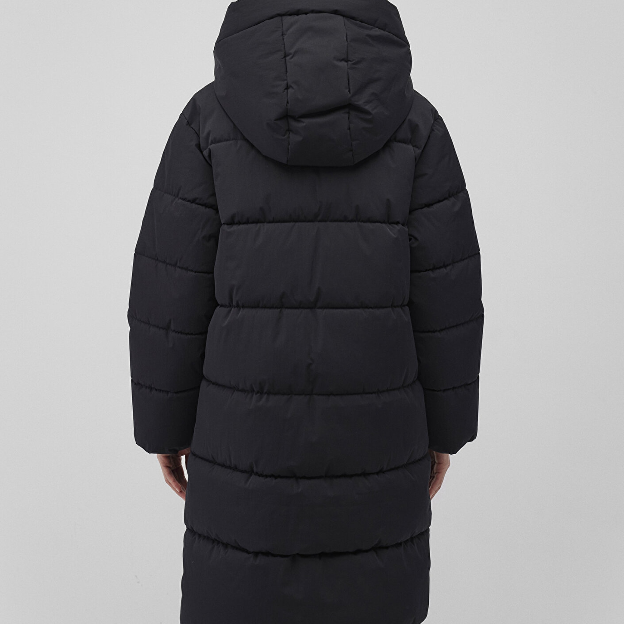 Mavi Kapüşonlu Siyah Uzun Şişme Mont 1110228-900