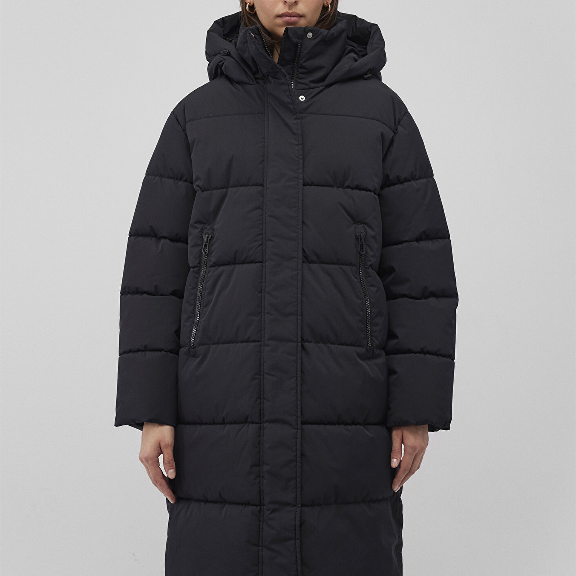 Mavi Kapüşonlu Siyah Uzun Şişme Mont 1110228-900