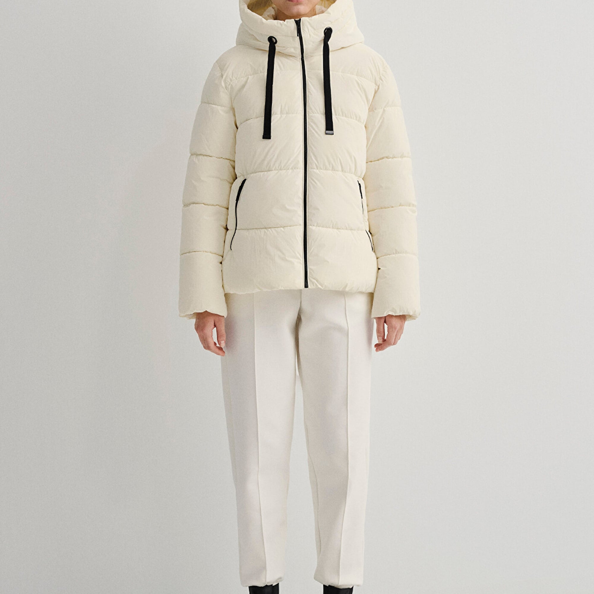 Mavi Kapüşonlu Ekru Şişme Mont 1110043-83043