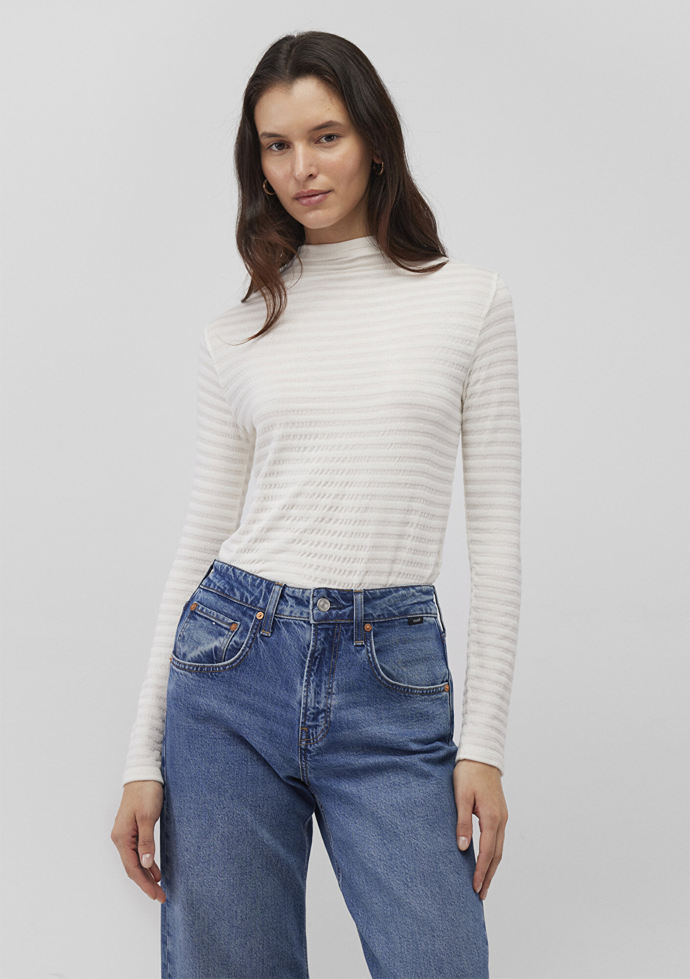  Mavi Dokulu Beyaz Tişört Slim Fit / Dar Kesim 1612026-70057