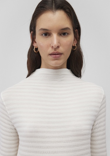  Mavi Dokulu Beyaz Tişört Slim Fit / Dar Kesim 1612026-70057