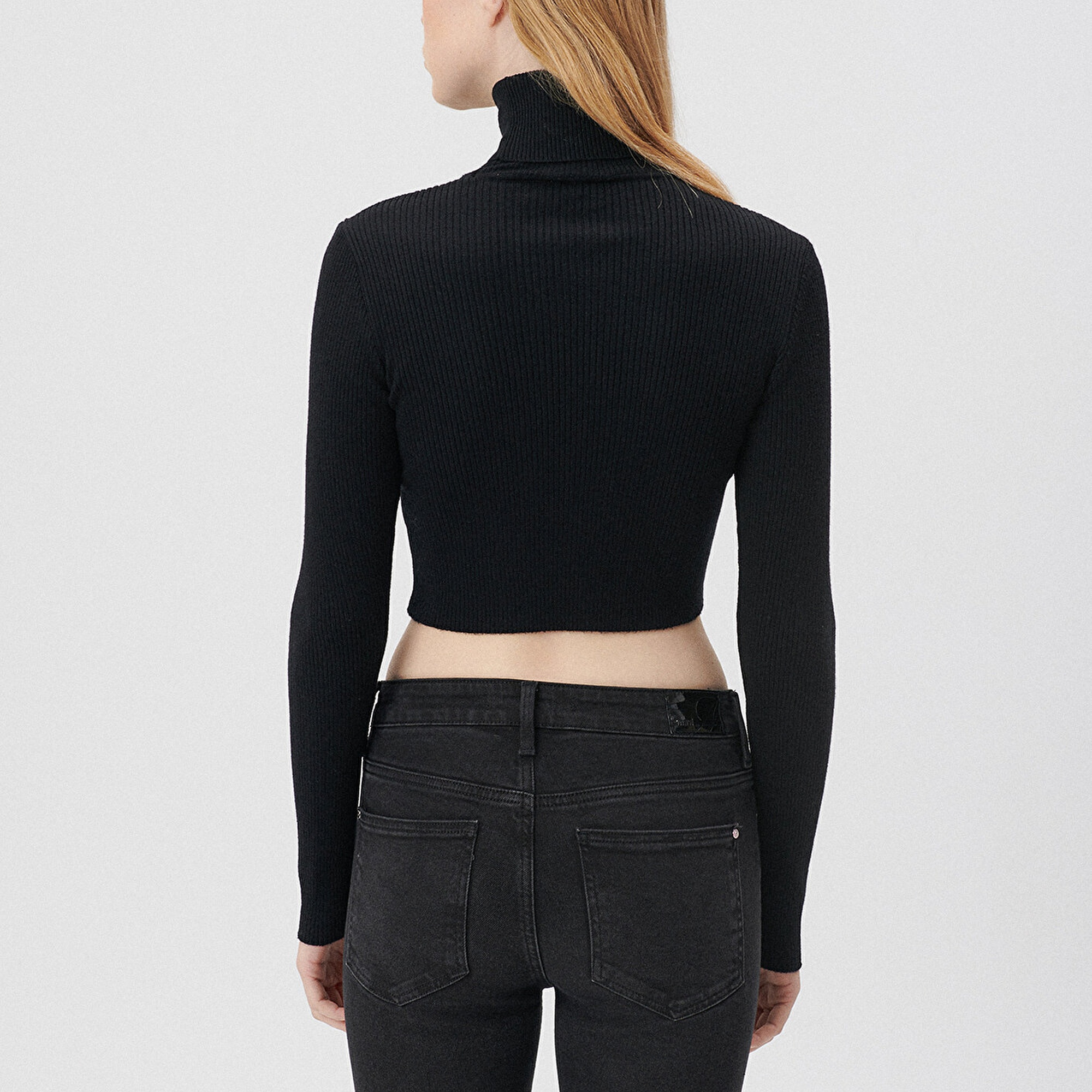 Mavi Boğazlı Siyah Kazak Fitted / Vücuda Oturan Kesim 1710143-900