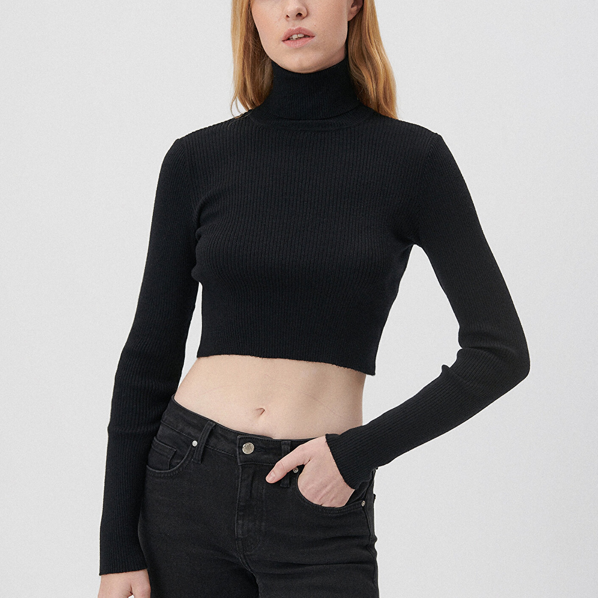 Mavi Boğazlı Siyah Kazak Fitted / Vücuda Oturan Kesim 1710143-900