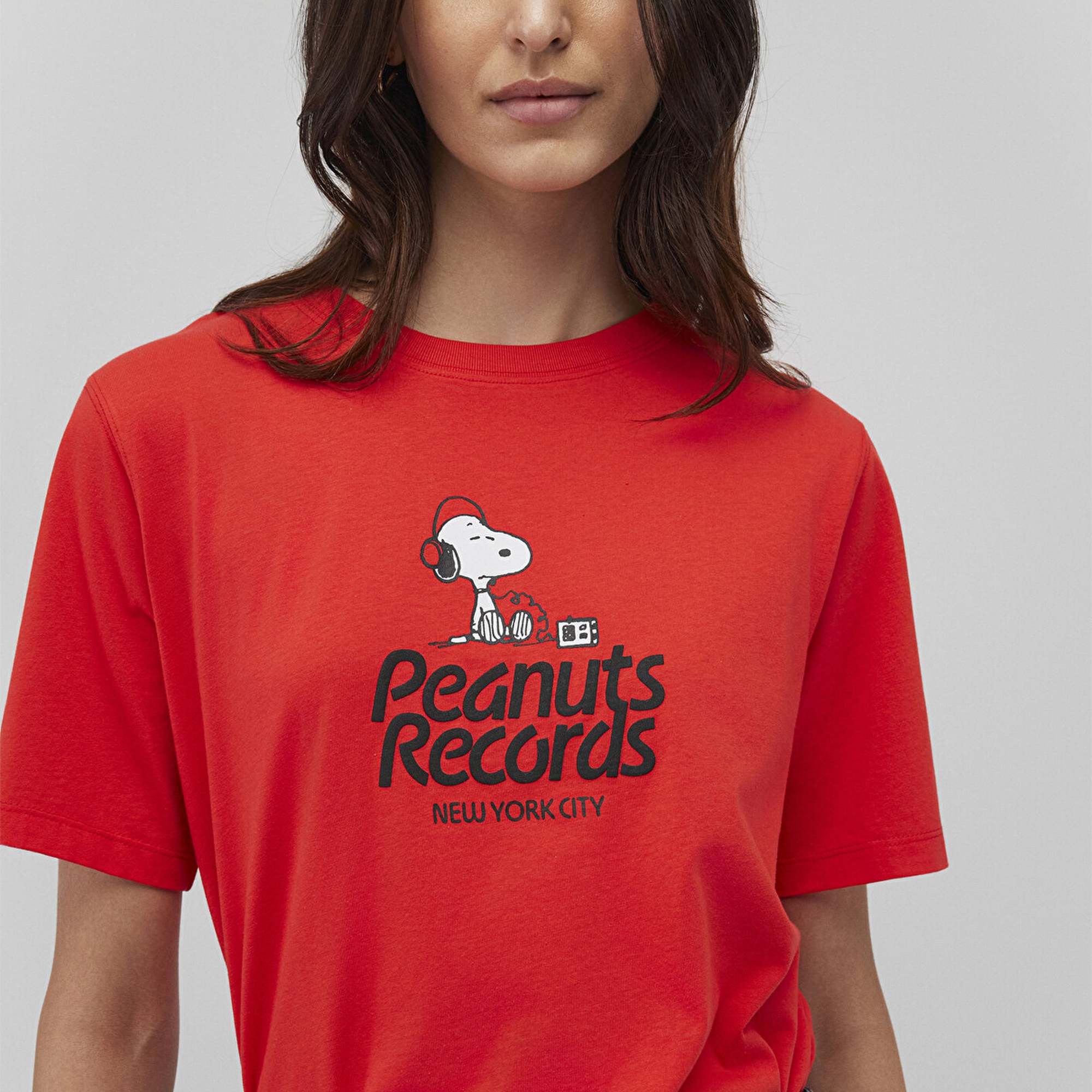 Mavi Snoopy Baskılı Kırmızı Tişört Regular Fit / Normal Kesim 1612850-70470