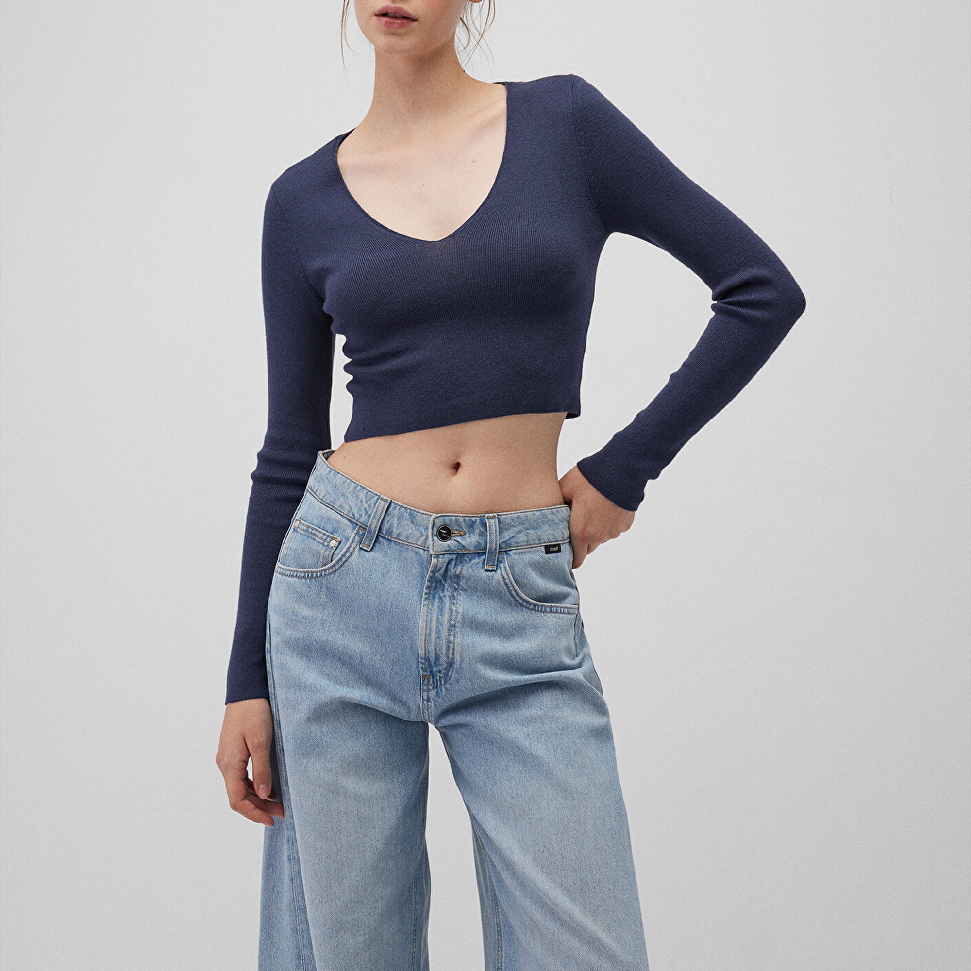 Mavi V Yaka Lacivert Kazak Crop / Kısa Kesim 1710122-70487