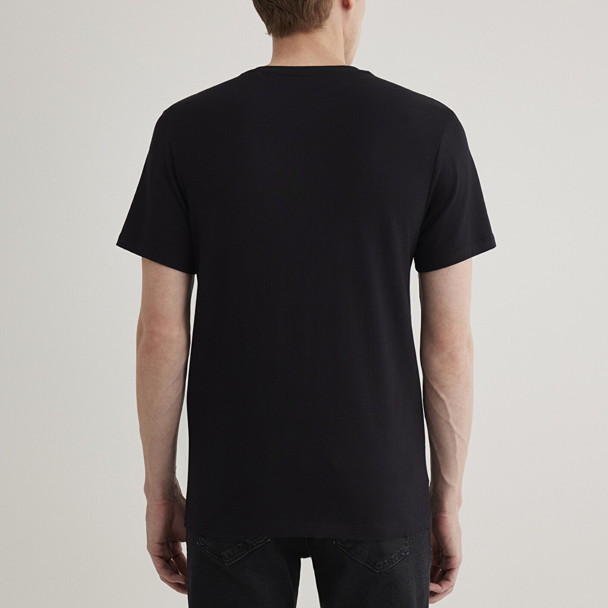 Mavi Stretch V Yaka Siyah Basic Tişört Fitted / Vücuda Oturan Kesim 061748-900