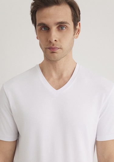  Mavi Stretch V Yaka Beyaz Basic Tişört Fitted / Vücuda Oturan Kesim 061748-620