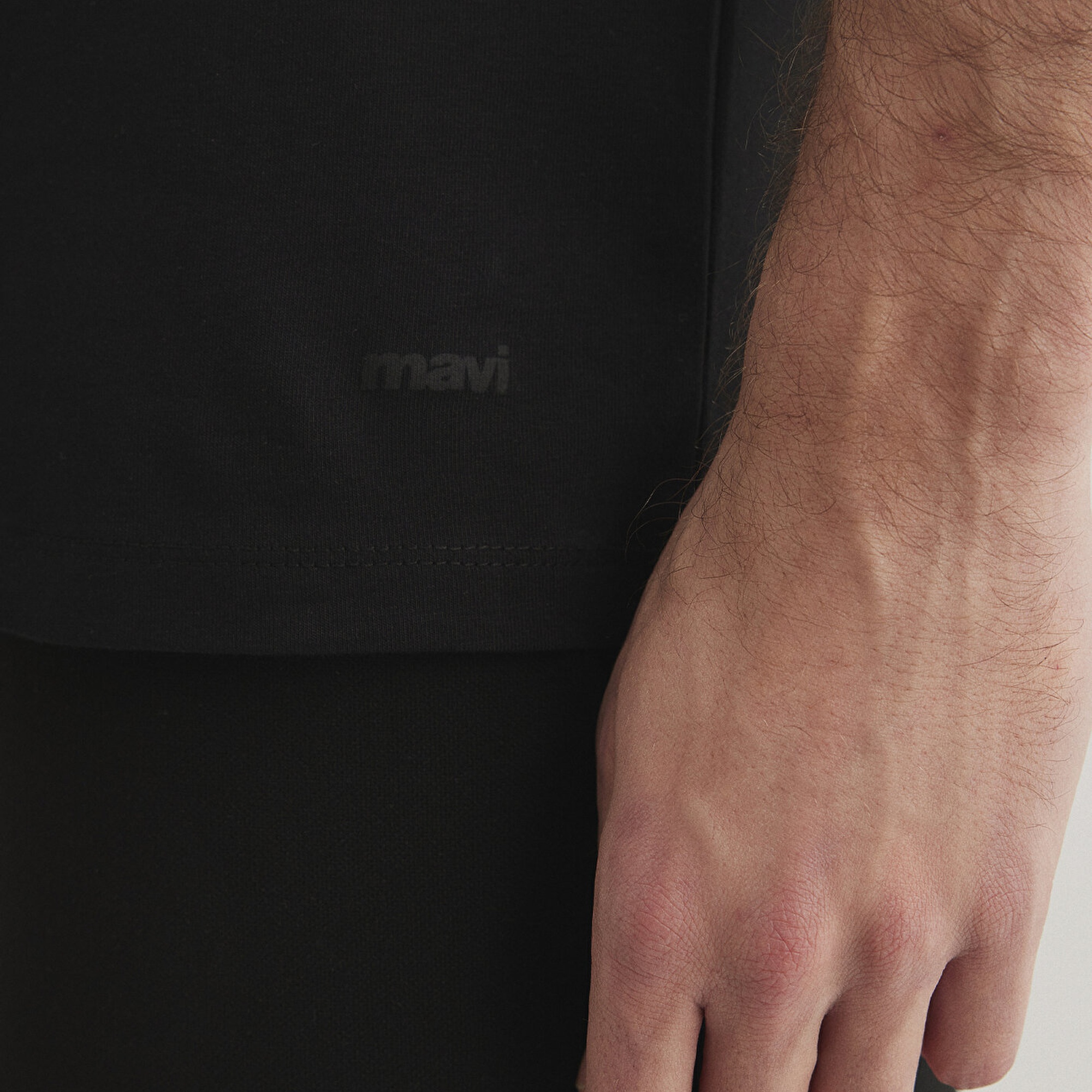 Mavi Stretch Siyah Basic Tişört Fitted / Vücuda Oturan Kesim 061747-900