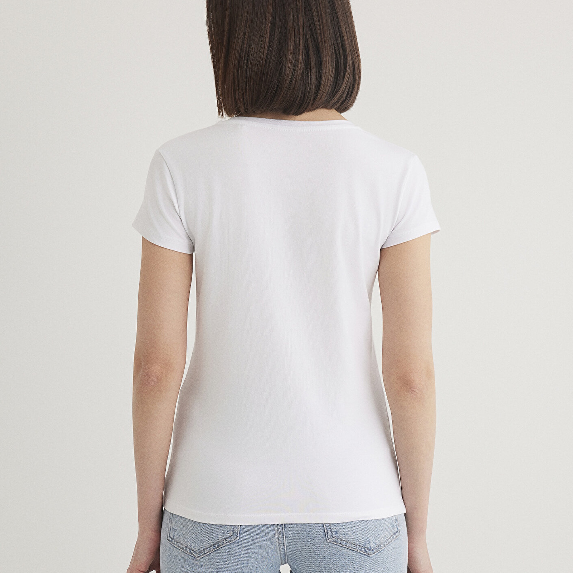 Mavi V Yaka Beyaz Basic Stretch Tişört Fitted / Vücuda Oturan Kesim 162769-620