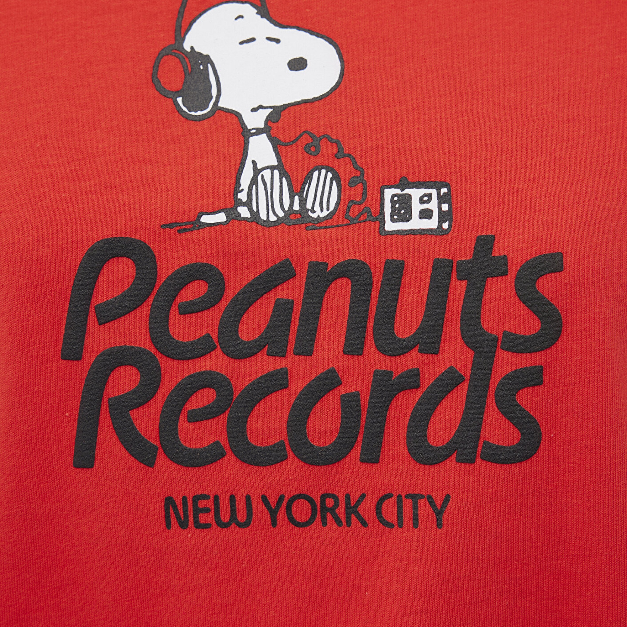 Mavi Snoopy Baskılı Kırmızı Tişört Regular Fit / Normal Kesim 1612850-70470