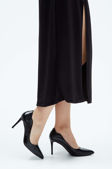  Tamer Tanca Kadın Hakiki Deri Siyah Rugan Topuklu Ayakkabı