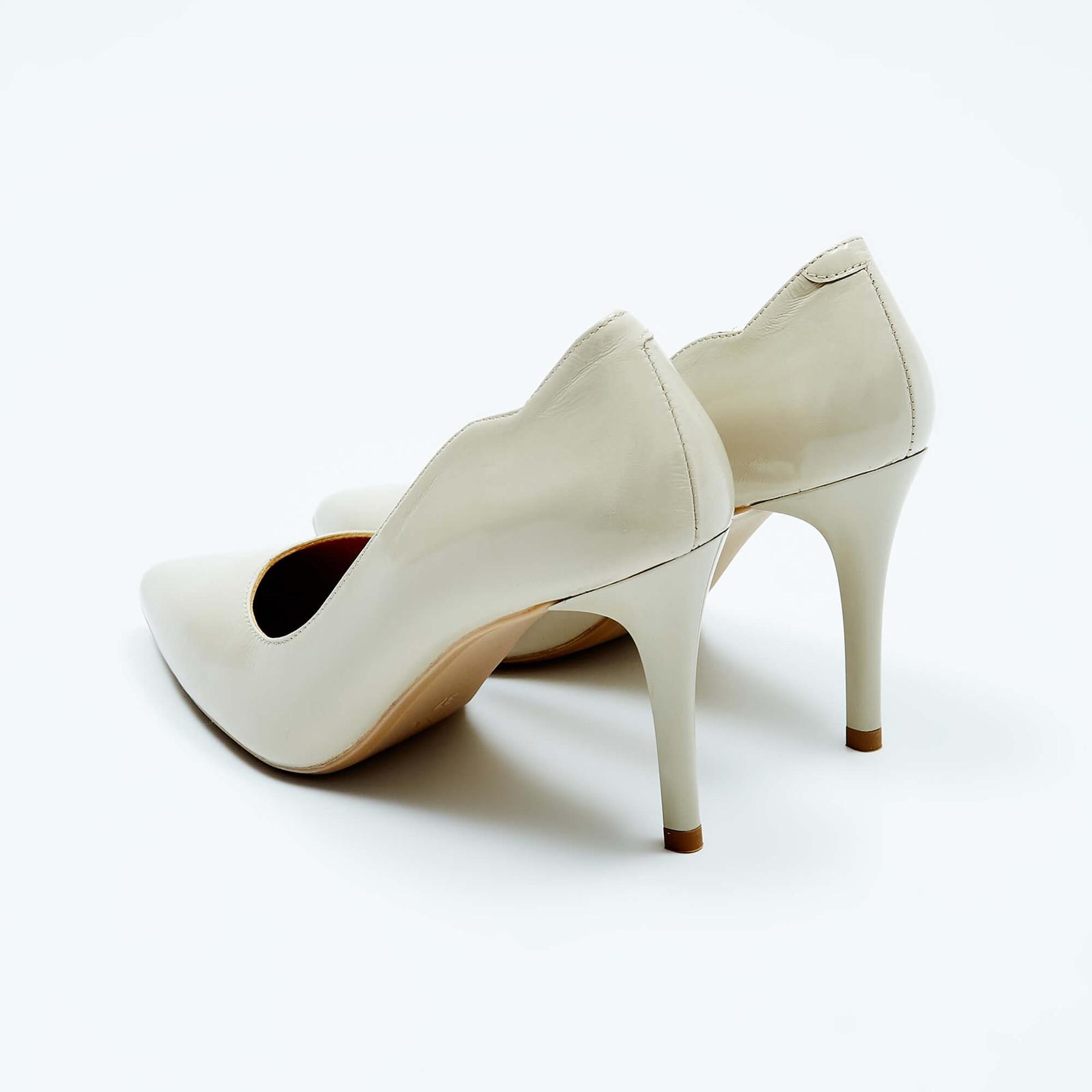 Tamer Tanca Kadın Hakiki Deri Bej Topuklu Ayakkabı