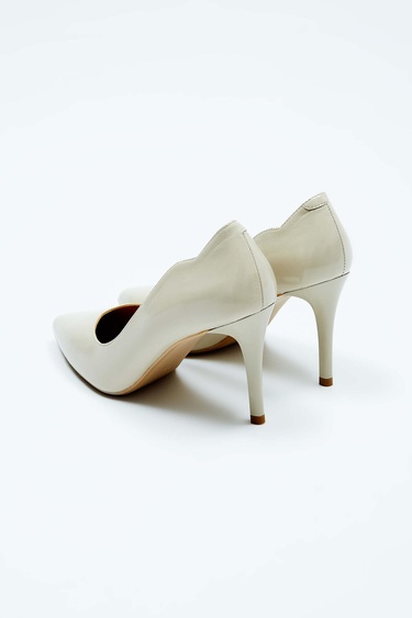  Tamer Tanca Kadın Hakiki Deri Bej Topuklu Ayakkabı