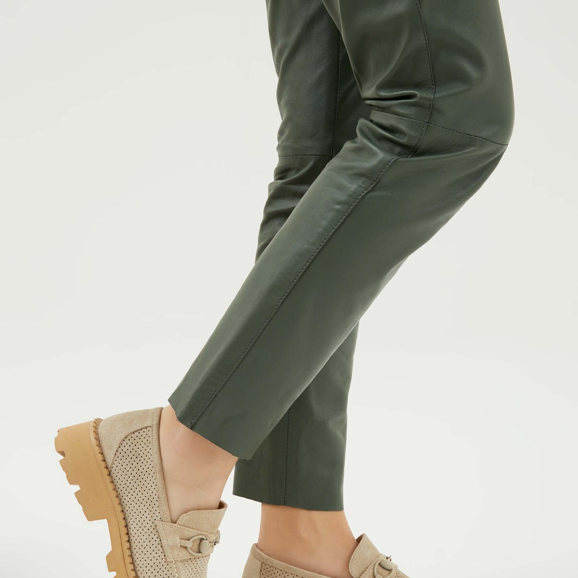 Tamer Tanca Kadın Hakiki Deri Taş Süet Loafer Ayakkabı