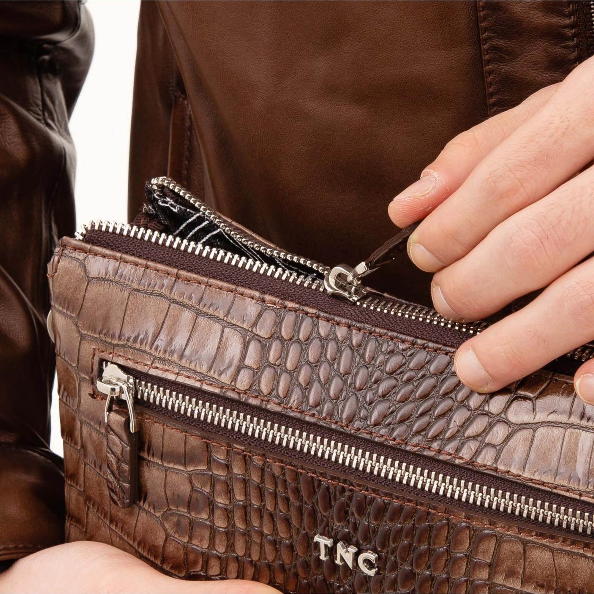 Tamer Tanca Erkek Hakiki Deri Ceviz El Çantası