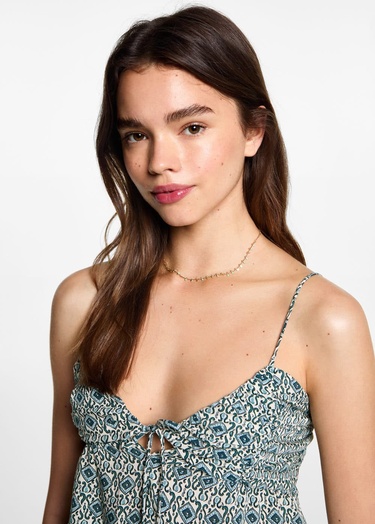  Mango Çocuk Desenli Dökümlü Bluz Ekru