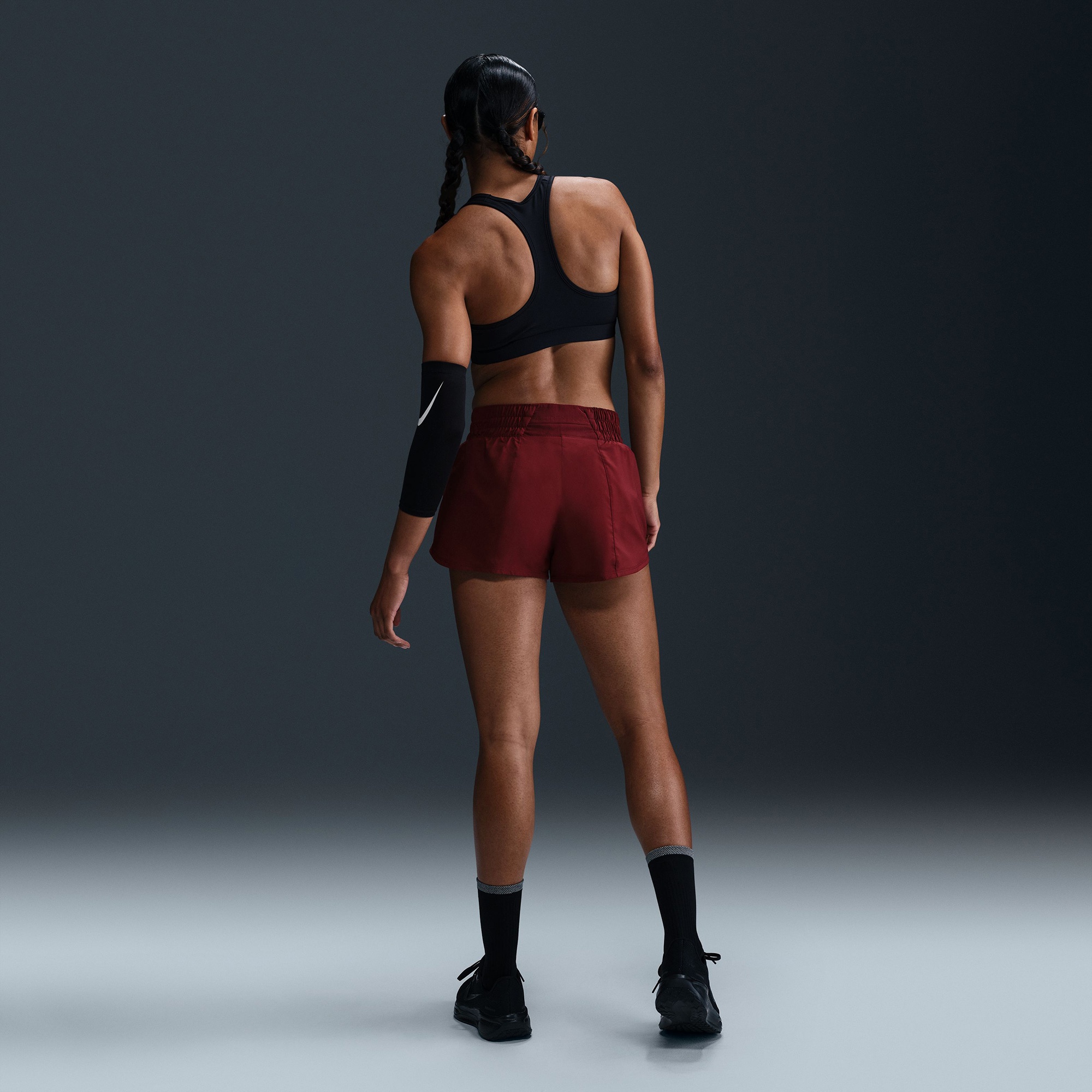 Nike One Swoosh Dri-Fit Kadın Bordo Şort