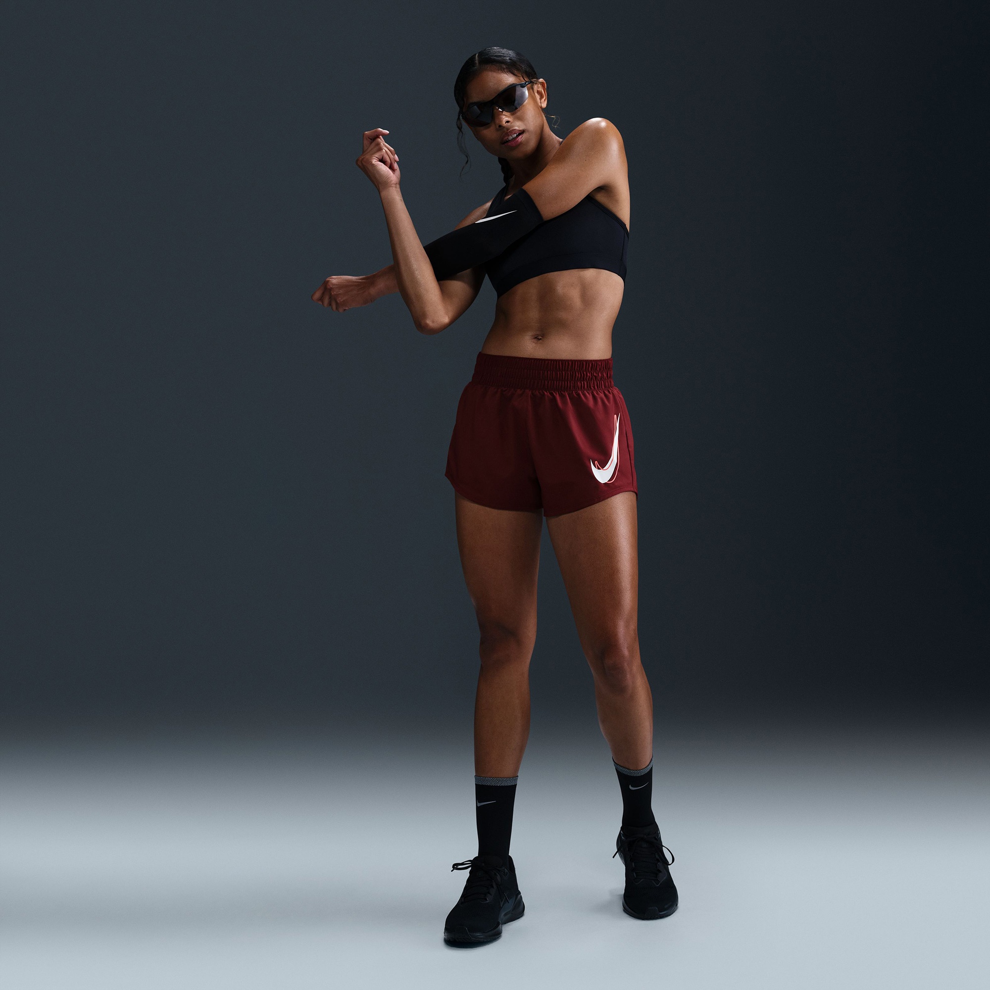 Nike One Swoosh Dri-Fit Kadın Bordo Şort