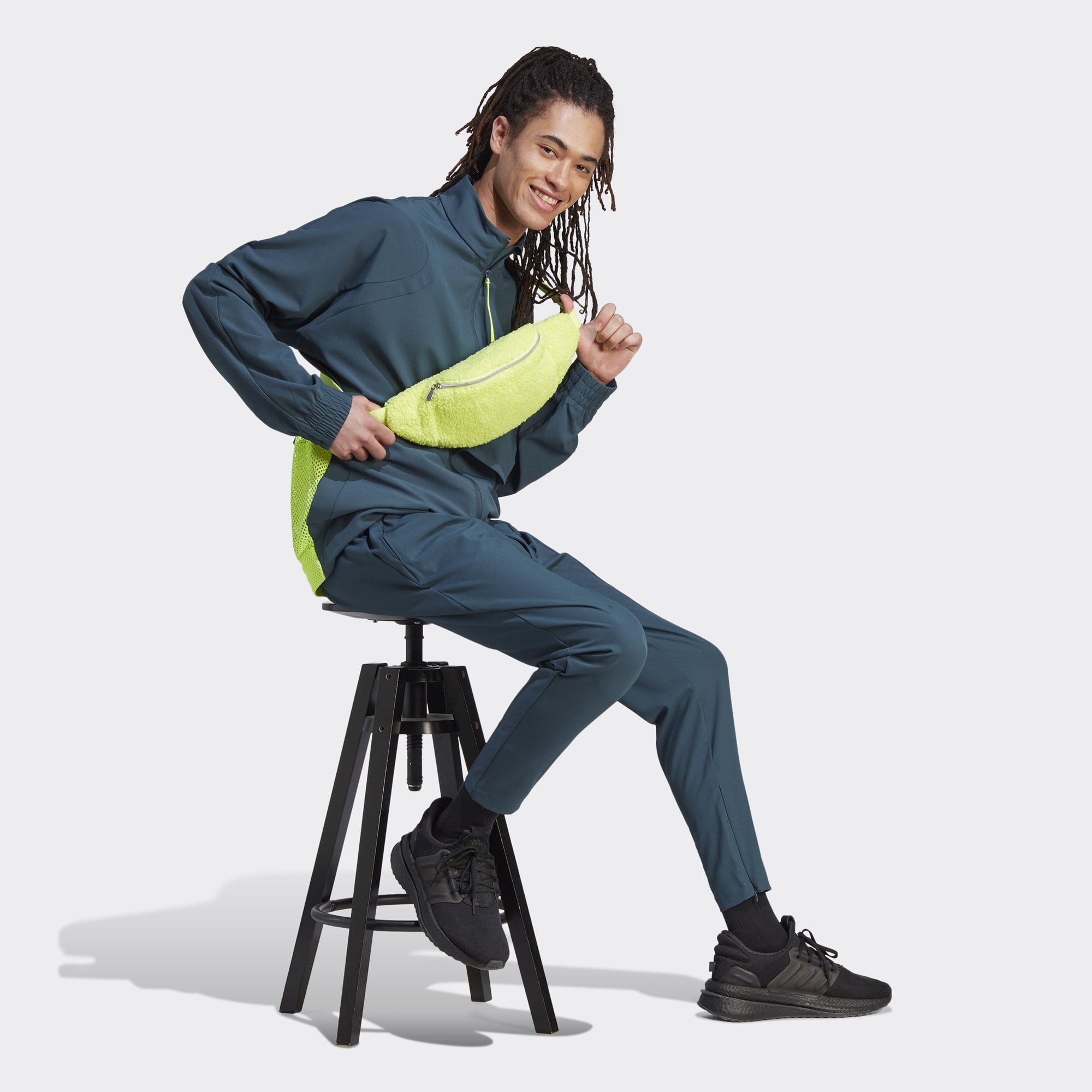 adidas City Escape Loose Erkek Mavi Fermuarlı Günlük Sweatshirt