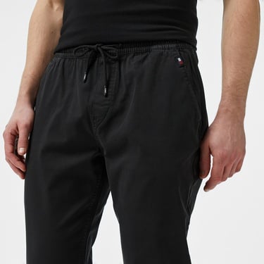  Tommy Jeans Erkek Siyah Pantolon