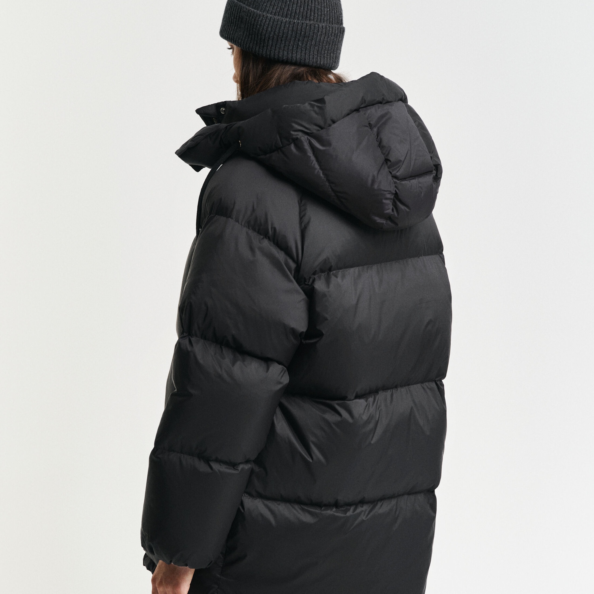 GANT Kadın Siyah Kapüşonlu Kaz Tüyü Mont