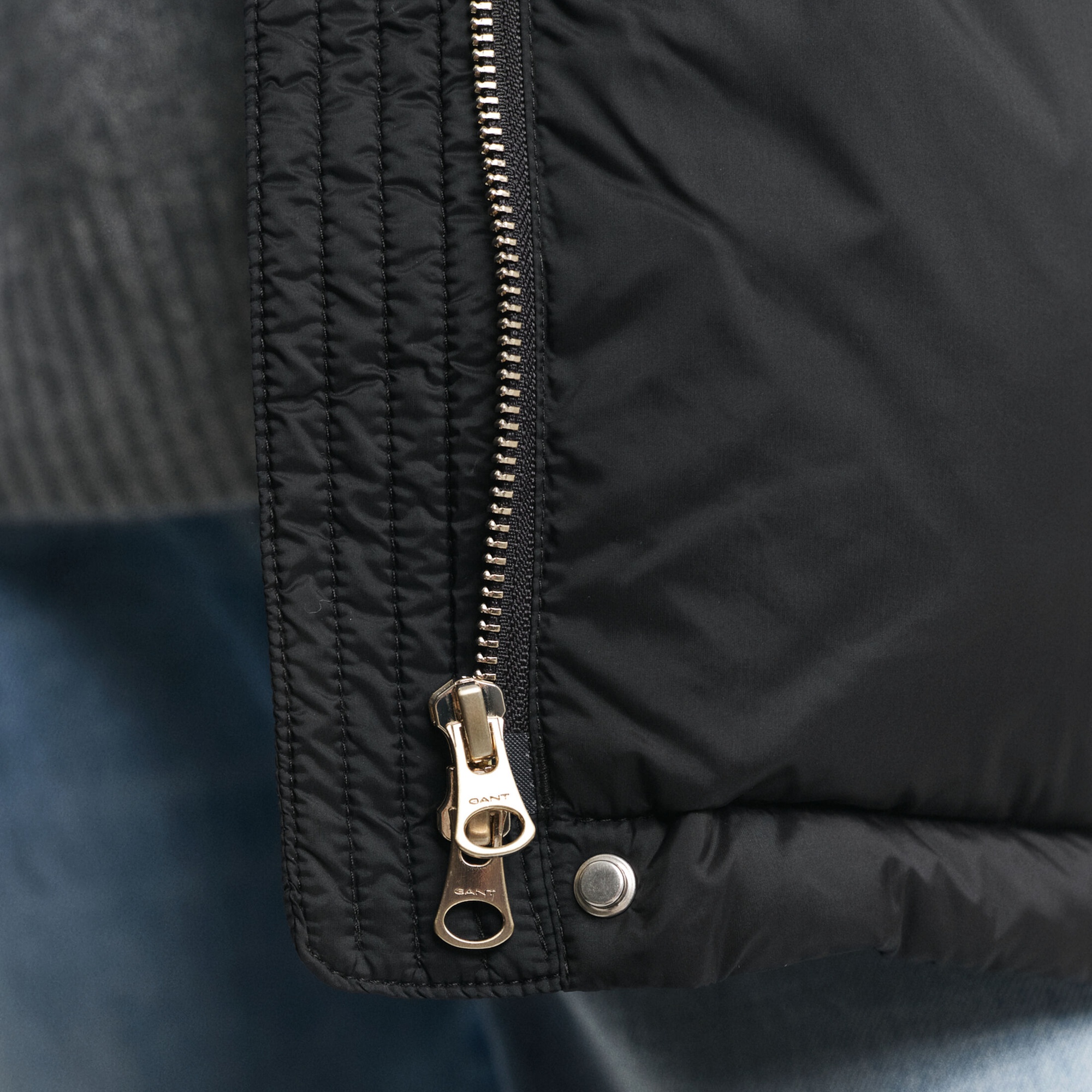 GANT Kadın Siyah Kapüşonlu Kaz Tüyü Mont