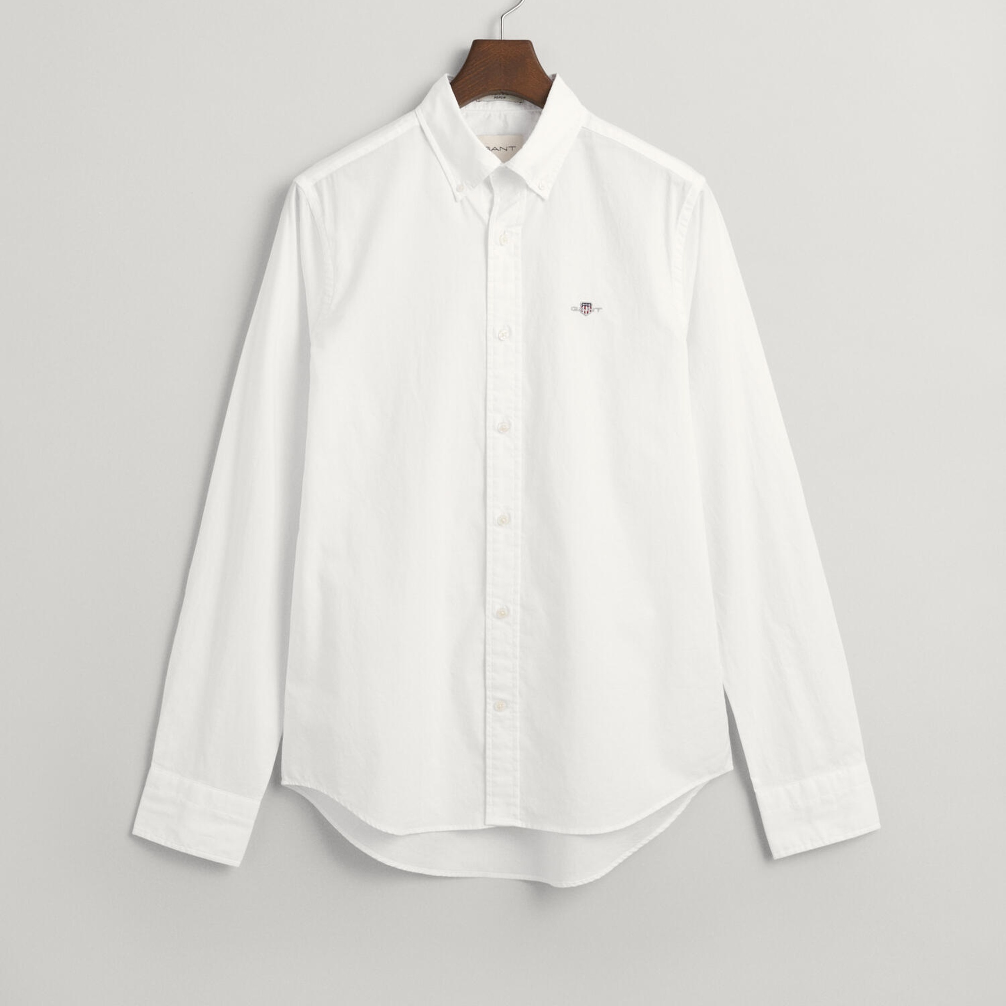 GANT Erkek Beyaz Slim Fit Düğmeli Yaka Broadcloth Gömlek