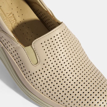  Kadın Krem Deri DesaComfort Günlük Ayakkabı