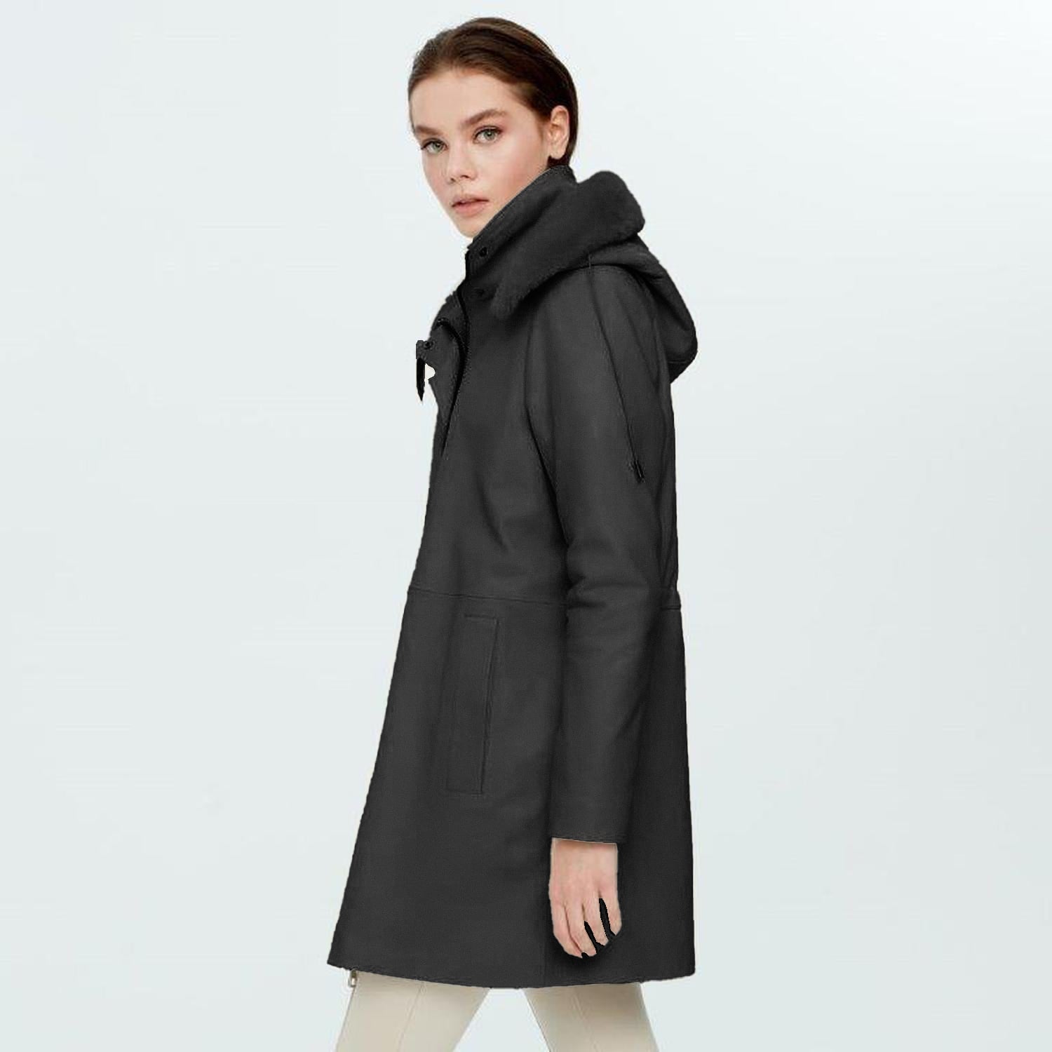  Biana Siyah Kadın Kapüşonlu Deri Kaban