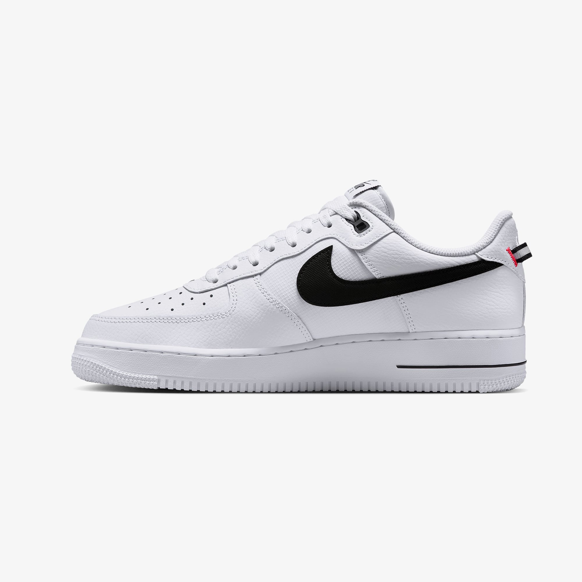 Nike Nike Air Force 1 '07 LV8 Erkek Beyaz Spor Ayakkabı FashFed'de! Beyaz - 5. görsel