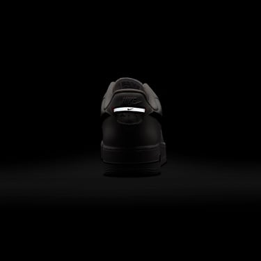  Nike Air Force 1 '07 LV8 Erkek Beyaz Spor Ayakkabı