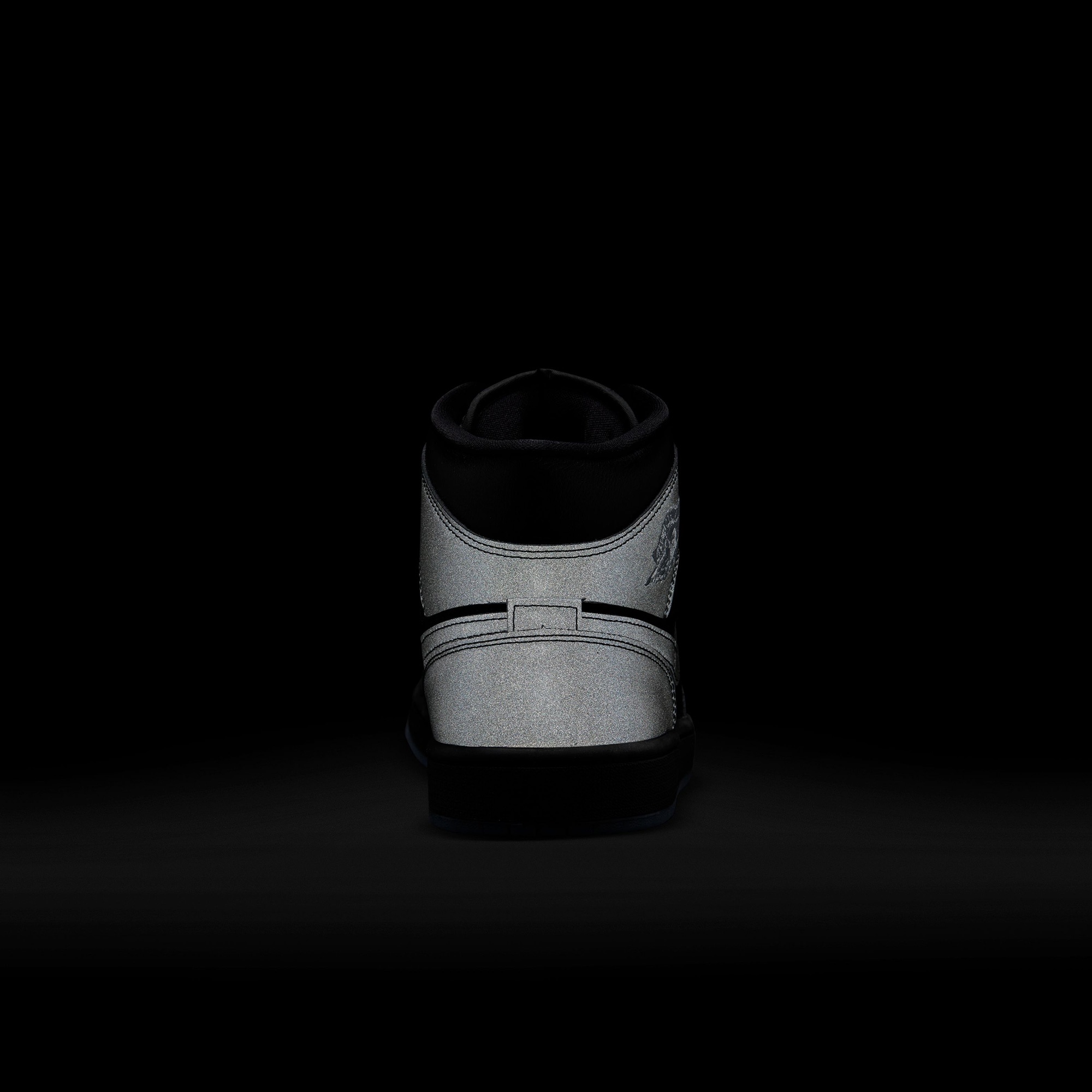 Jordan Air 1 Mid SE Erkek Siyah Spor Ayakkabı