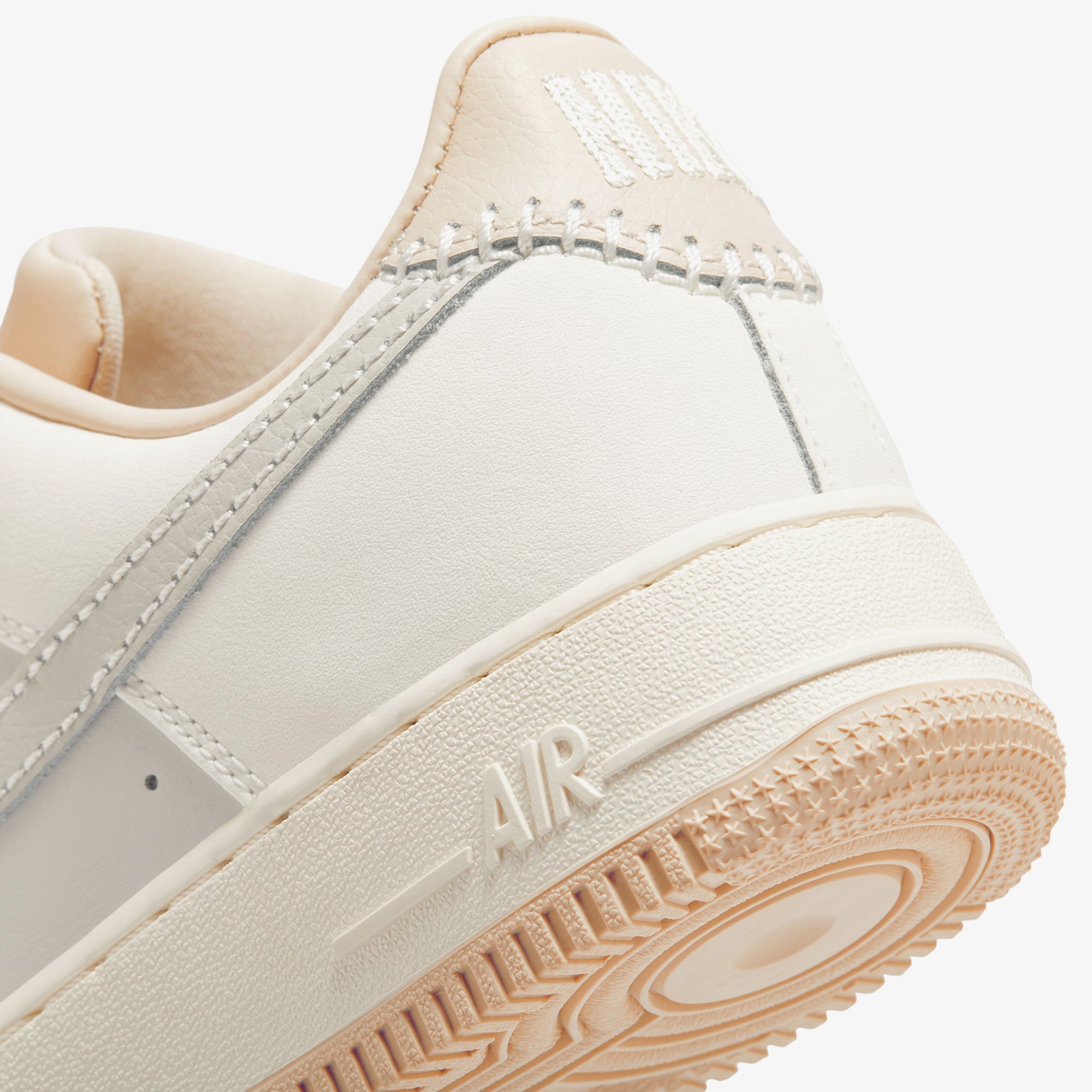 Nike Air Force 1 '07 Kadın Krem Rengi Spor Ayakkabı