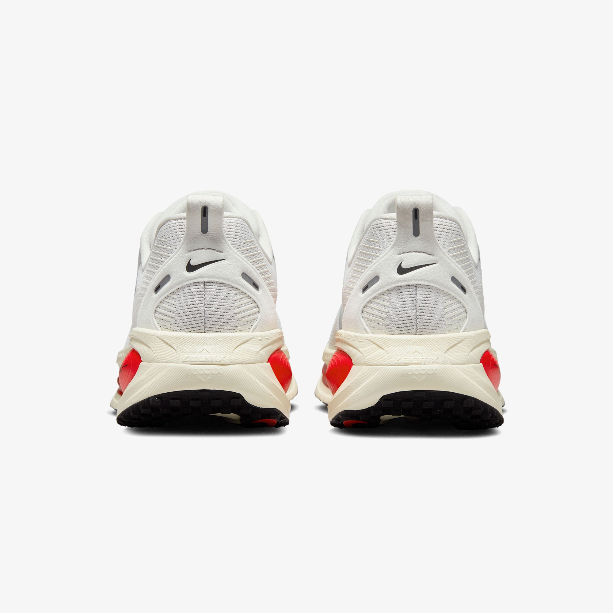 Nike Vomero 18 Erkek Beyaz Koşu Ayakkabısı