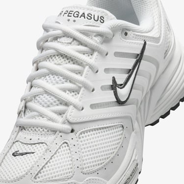  Nike Air Pegasus 2005 Kadın Beyaz Spor Ayakkabı