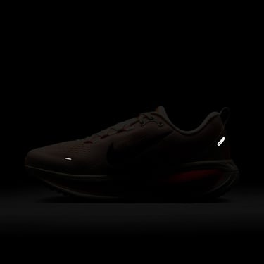  Nike Vomero 18 Kadın Turuncu Koşu Ayakkabısı