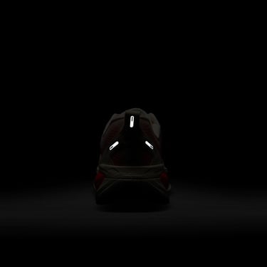  Nike Vomero 18 Kadın Turuncu Koşu Ayakkabısı