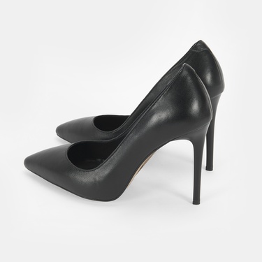  Kadın Siyah Deri Topuklu Klasik Ayakkabı