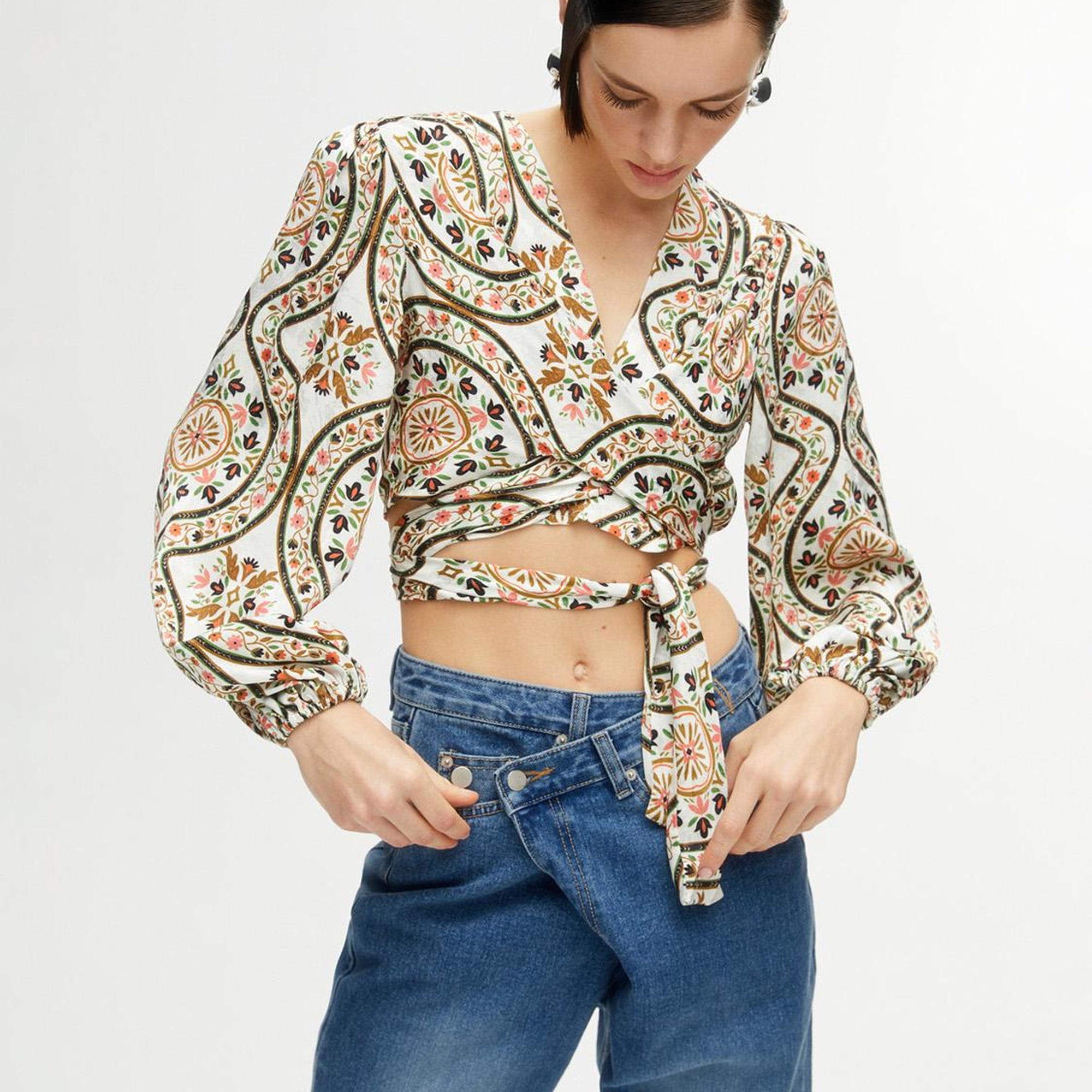 Asimetrik Kapamalı Jean Pantolon