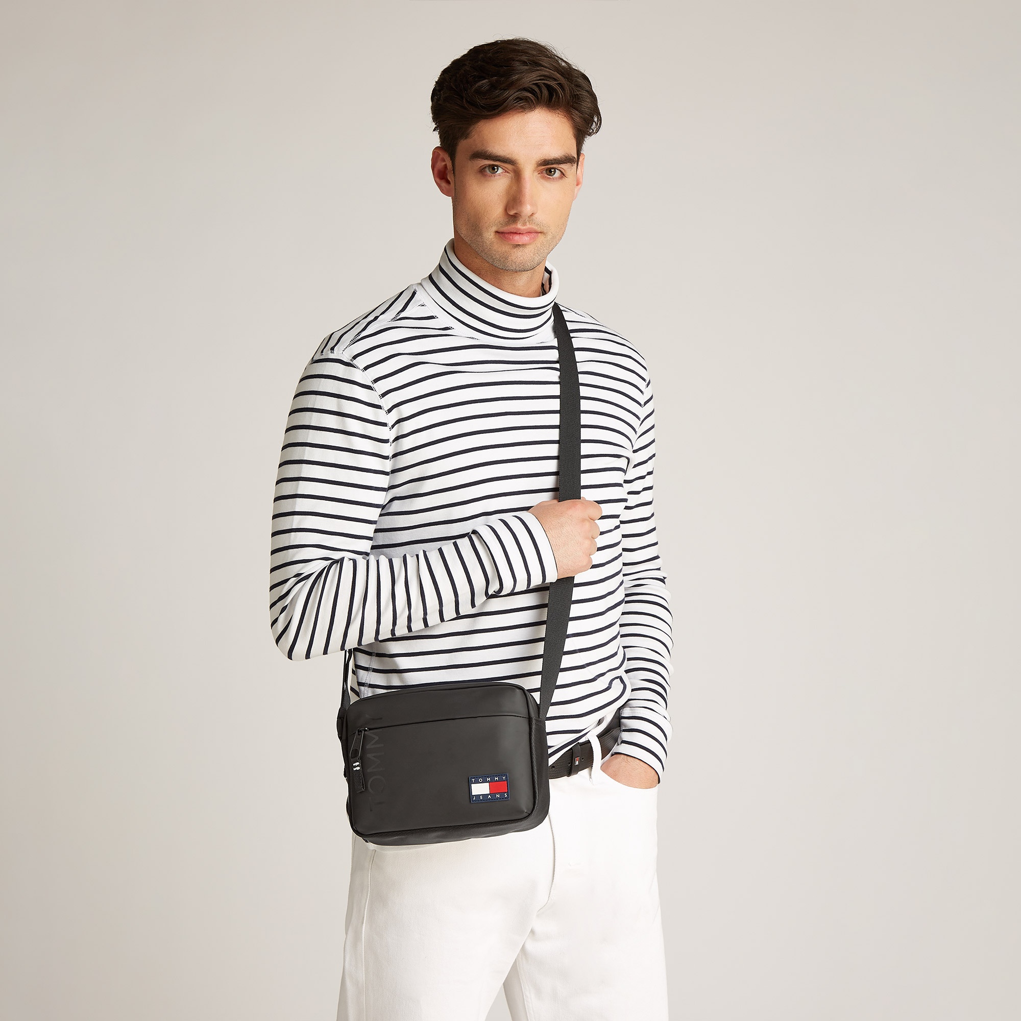 Tommy Hilfiger Daily + Erkek Siyah El Çantası