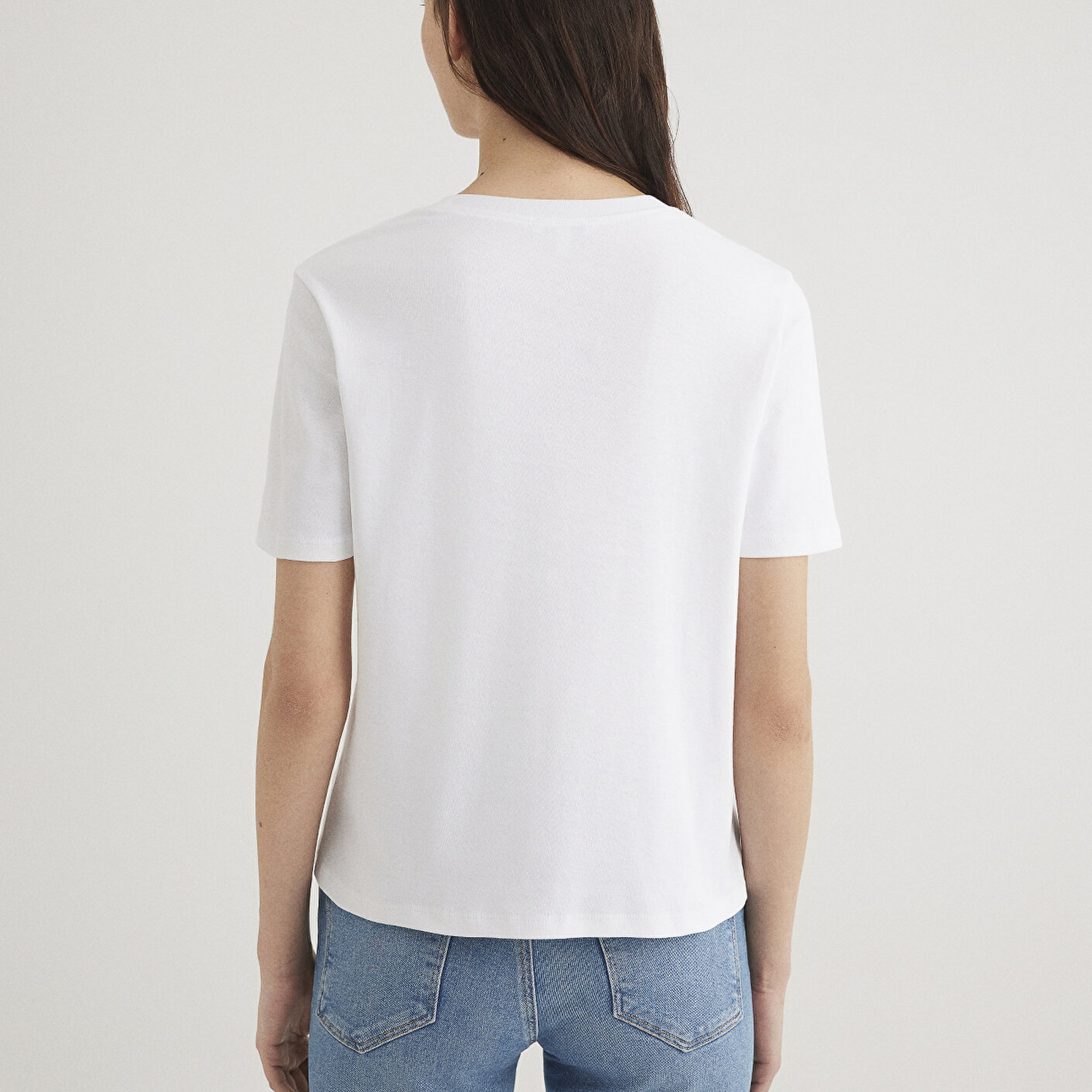 Mavi Beyaz Basic Tişört Semi Slim Fit / Yarı Dar Kesim 1612916-620