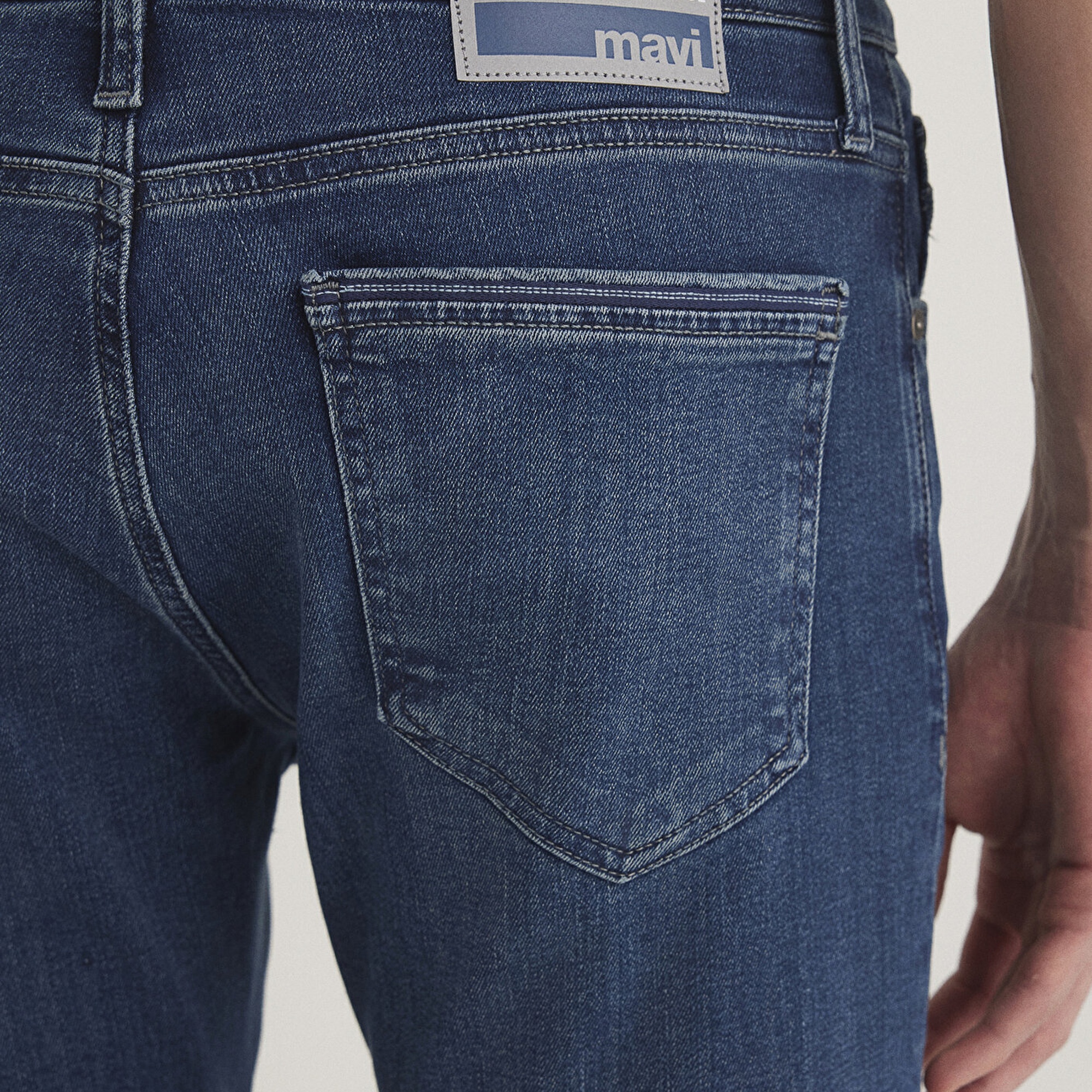 Mavi Martin Premium Blue Gölgeli Koyu Mavi Jean Pantolon 0037888222