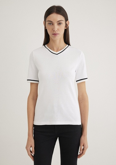  Mavi V Yaka Şerit Detaylı Beyaz Tişört Slim Fit / Dar Kesim 1612906-70057