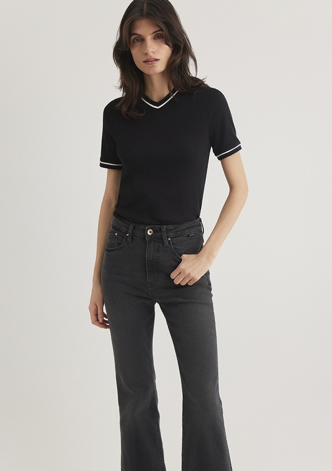  Mavi V Yaka Şerit Detaylı Beyaz Tişört Slim Fit / Dar Kesim 1612906-900